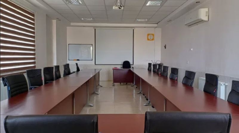 کلاس شماره یک سازمان مدیریت صنعتی یزد