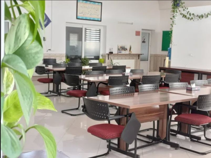 فضای پذیرایی سازمان مدیریت صنعتی یزد